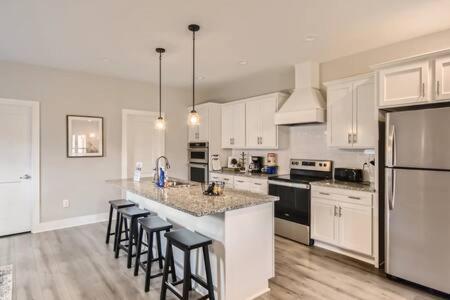 Вилла New Build 5 Min To Broadway Sleeps 10 Нэшвилл Экстерьер фото